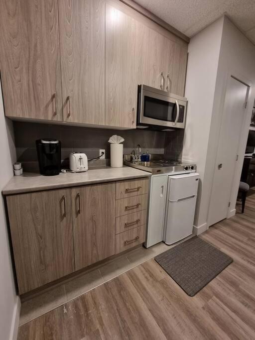 Cozy Sweet Studio #9. Ten Min To D.T Ottawa กาติโน ภายนอก รูปภาพ